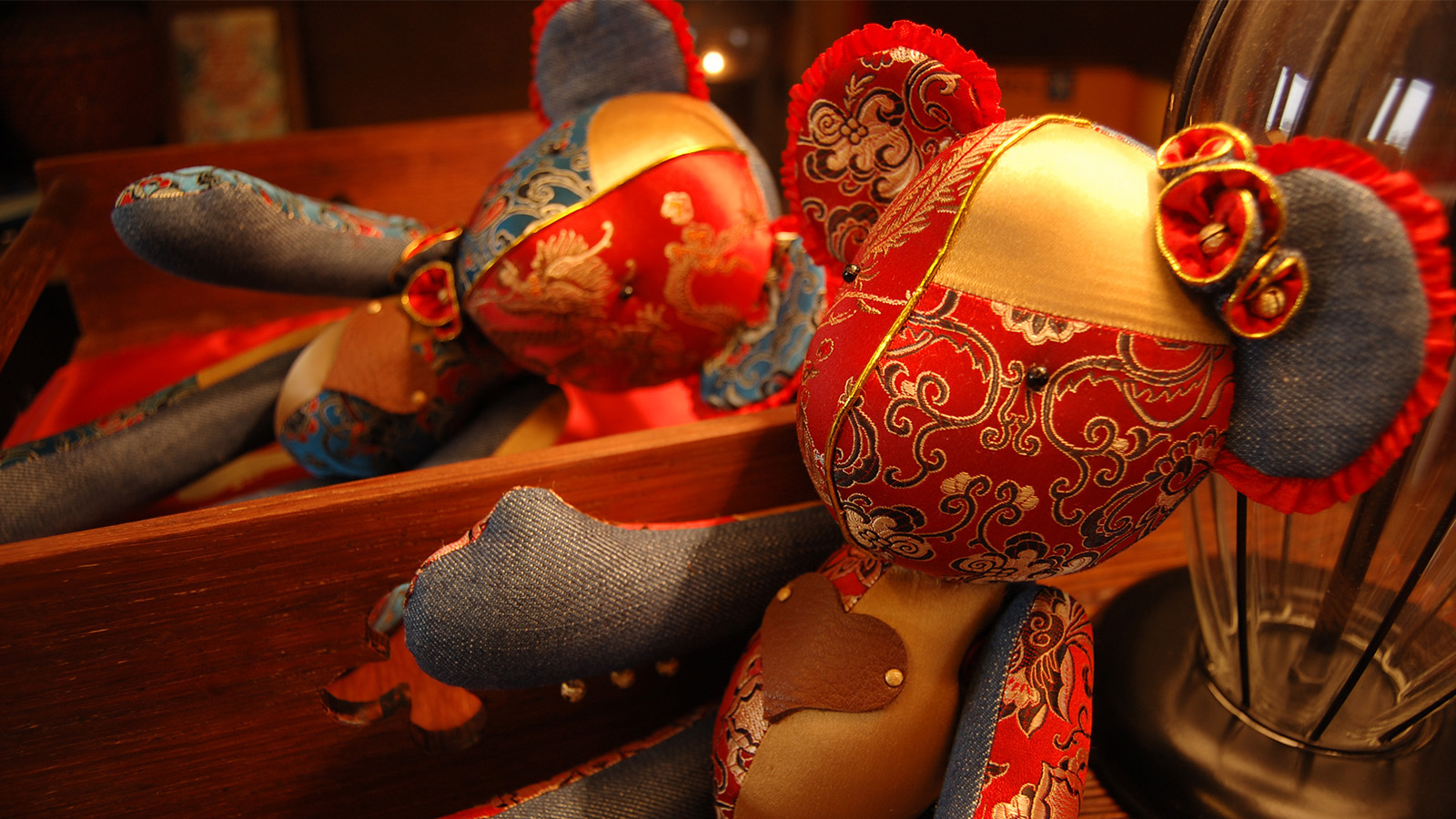The early Dragon & Phoenix Bear pair together